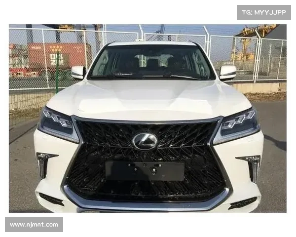 不用等新陆巡了,雷克萨斯LX750曝光,能“一打二”吗? 不用等新陆巡了,雷克萨斯LX750曝光,能“一打二”吗?