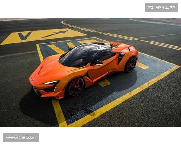 买9000万新款莱肯跑车送了一件神秘礼品，打开盒子才觉得钱花到